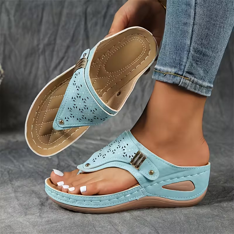 Clara | Sandalias con cuña: comodidad y sujeción