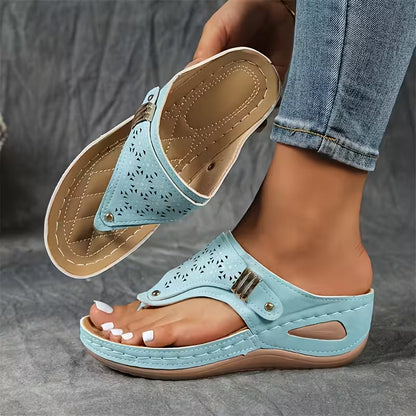 Clara | Sandalias con cuña: comodidad y sujeción